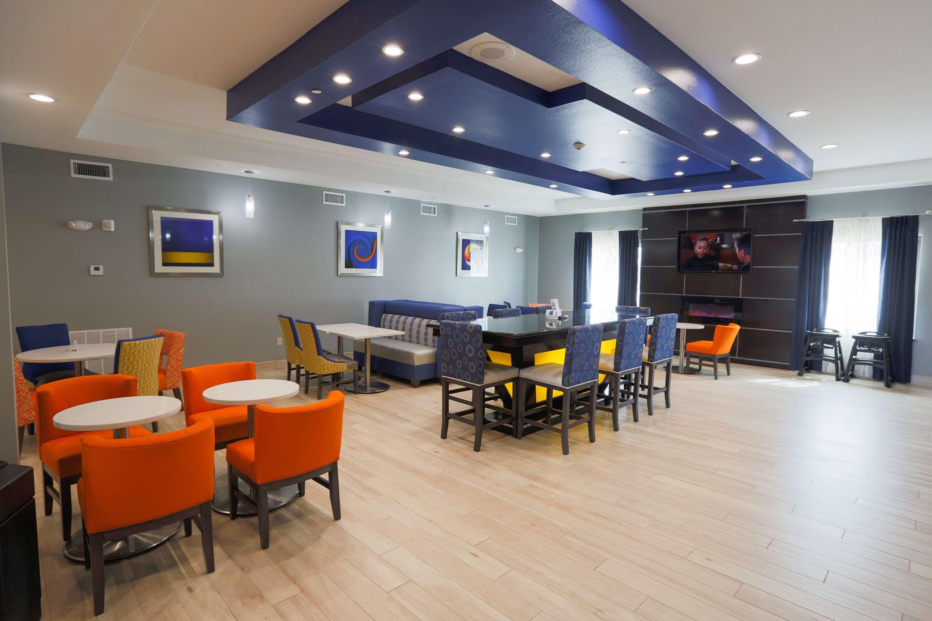 Best Western Plus Wewoka Inn & Suites Eksteriør billede